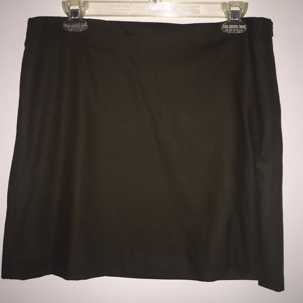 🌸J. Crew mini skirt size 10🌸